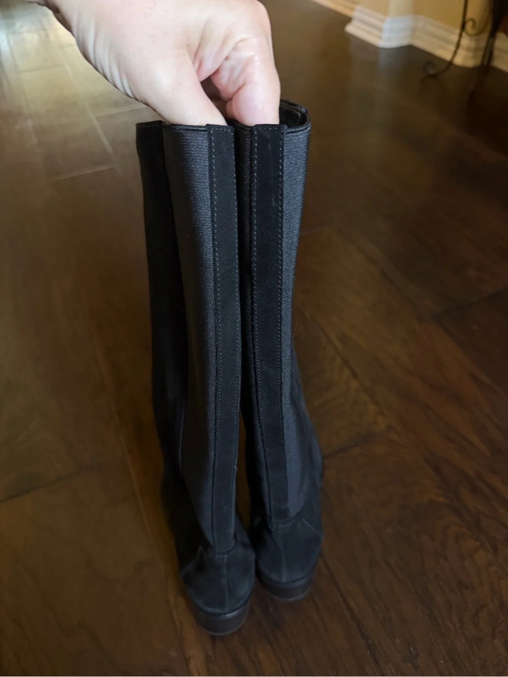 Aquatalia Jordan Knee High Black Suede/Stretch Boots Size 7, EUC